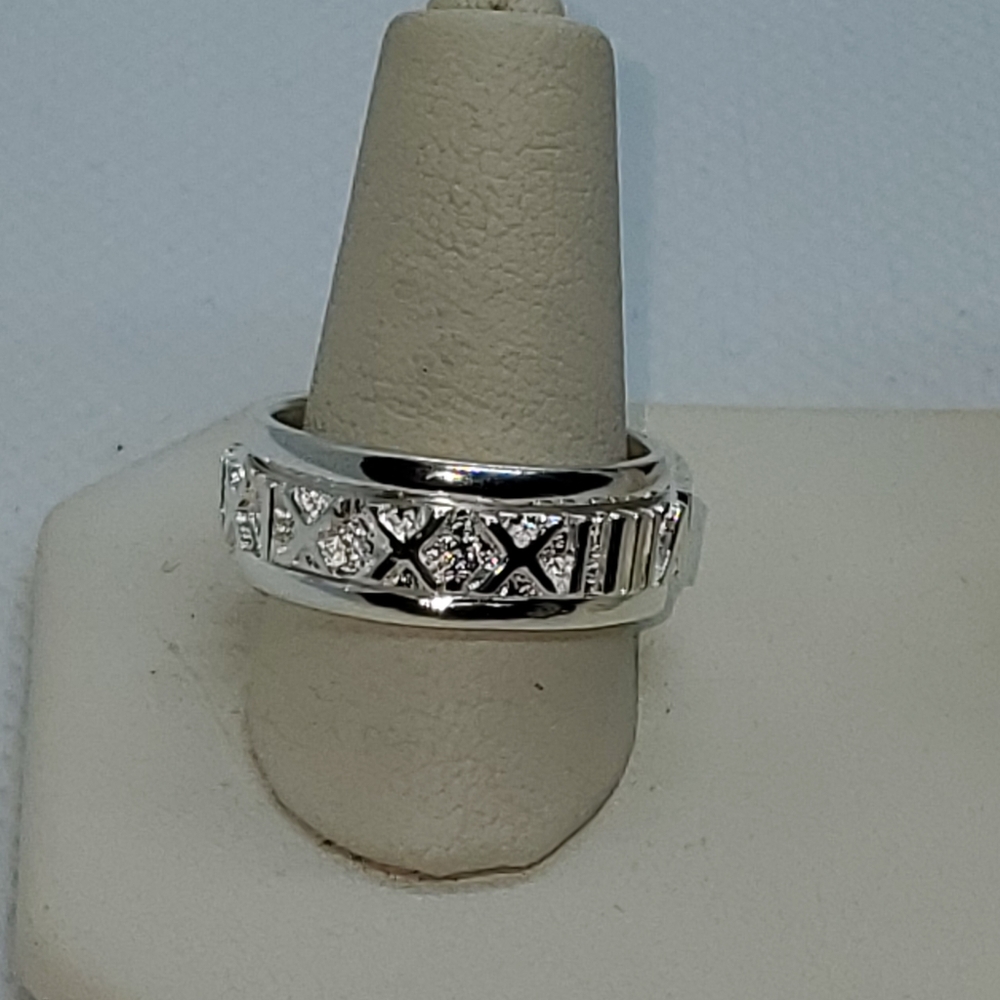 BEAUTIFUL STERLING SILVER SPINNER BAND RING